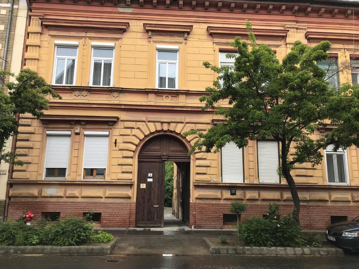 Classic Apartman Szegedin Exterior foto